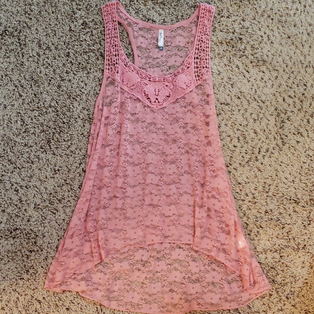 Pink/coral lace tank top, asymmetrical hem, sz M